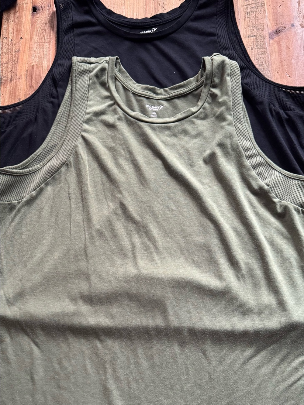 Old Navy Olive & Black Tank Top 2-Piece Bundle